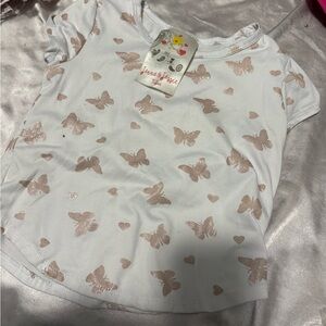 💙3/$10💙Girls' White Top with Rose Gold Butterfly Print